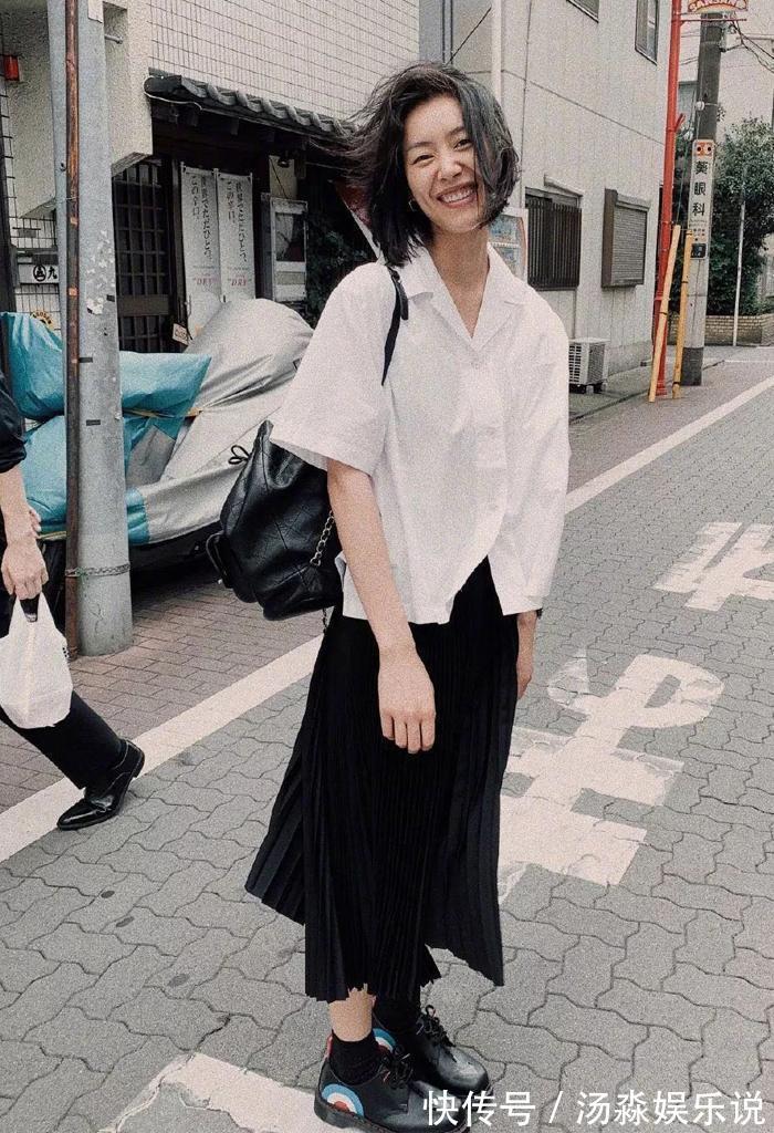 皮裤 小白鞋该被“淘汰”了!现在流行穿牛津鞋,时髦高级,这么搭真美