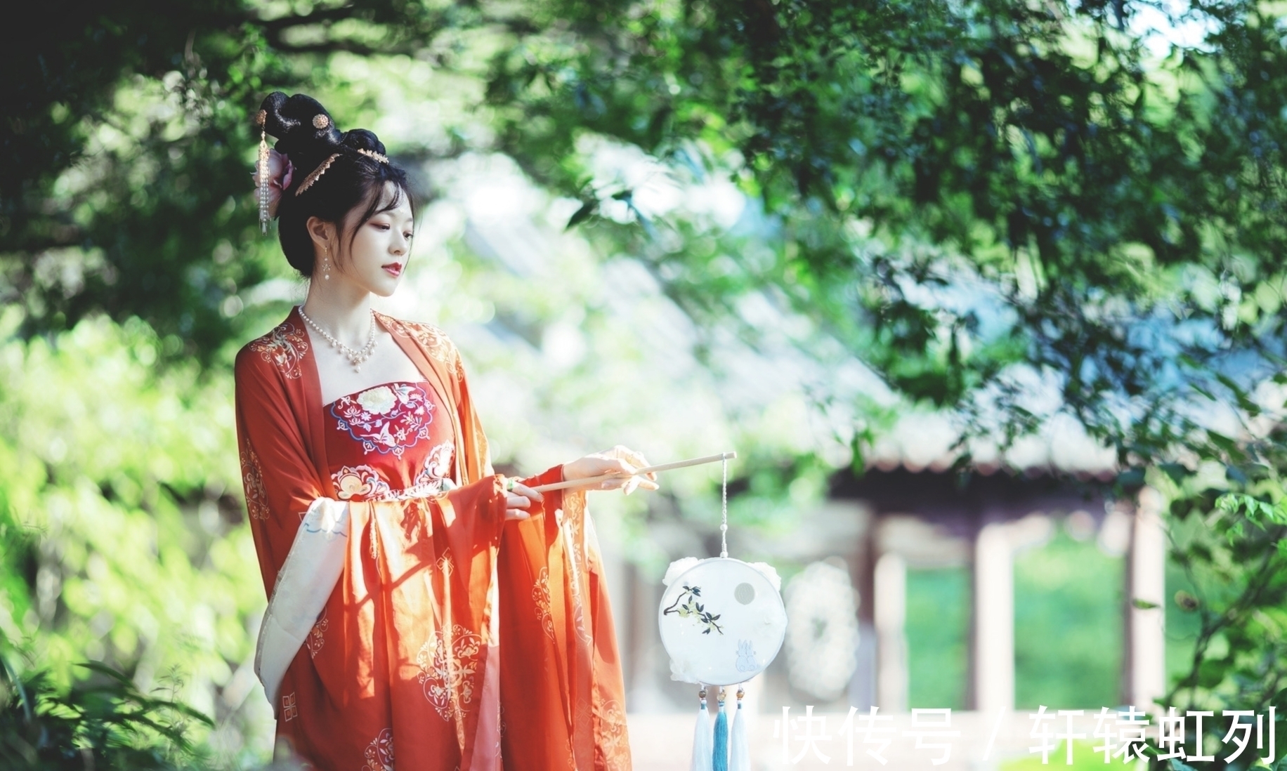 真情&七绝·十二首丨几张人面如花瘦,几次多愁善感时?