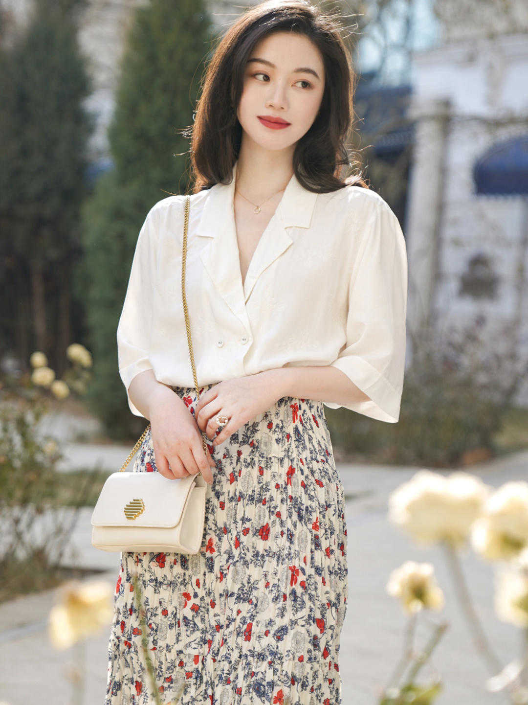 字裙|衬衫的“高级穿法”是这样的,优雅干练又有气场,实用又时髦