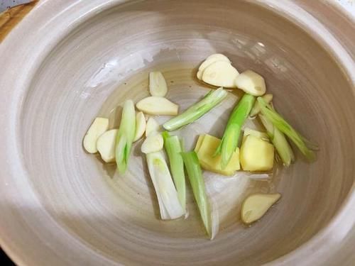 这个冬天,吃上一锅热乎乎的豆腐,不仅暖胃,又可口