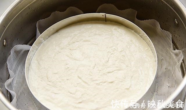 面粉|小米新吃法,加入面粉一搅拌,锅中蒸一蒸,比面包还要松软