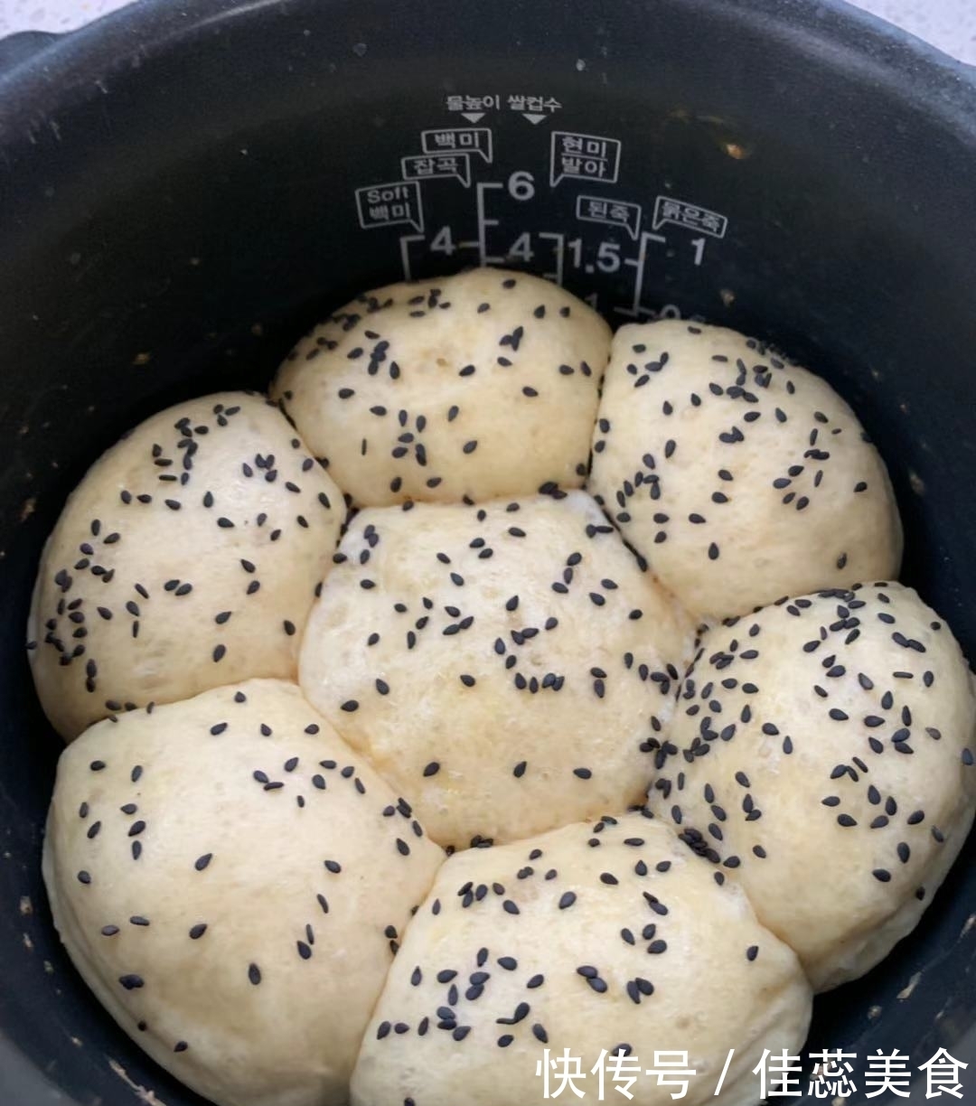 没有烤箱没关系,教大家用电饭锅做面包,干净卫生孩子爱吃