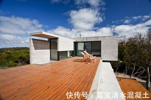 清水|阿根廷清水混凝土海滨别墅