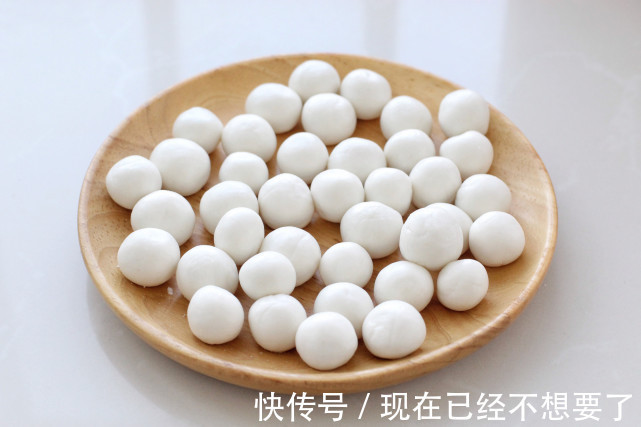 比奶茶还好喝的红豆糯米丸子,既是主食又是甜品,糯叽叽奶香十足