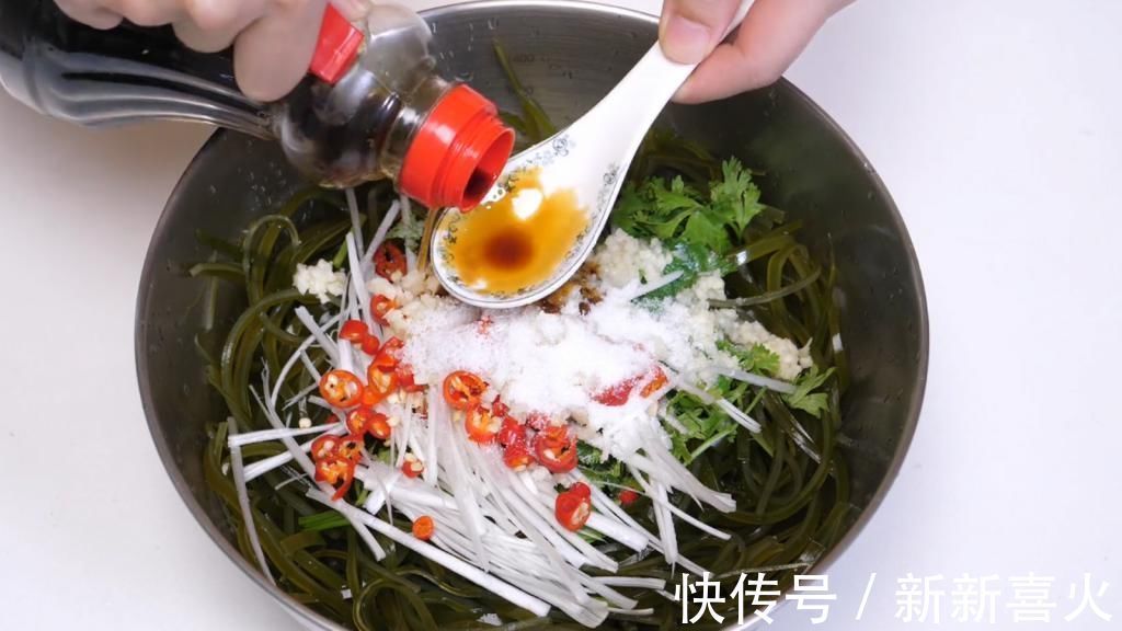 难怪饭店凉拌海带丝那么好吃,原来是这个窍门,简单易学爽口好吃一点也不腥