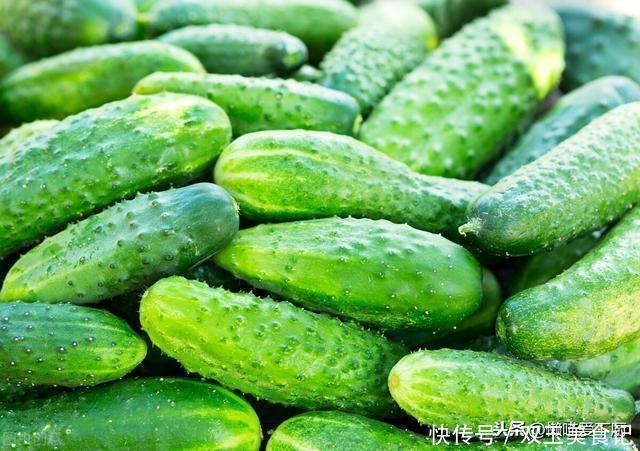 黄瓜|买黄瓜,挑直的还是弯的?老菜农:牢记这3点,激素黄瓜一看便知