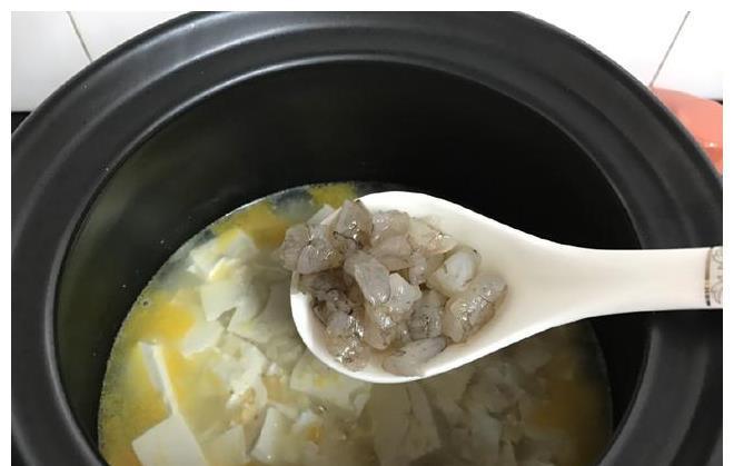 补钙|豆腐加入这两样，鲜美入味还补钙，营养丰富易吸收，孩子要常吃