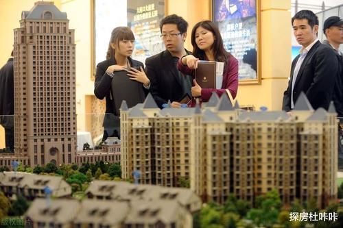 灰层|还在嫌弃“一楼”和“顶层”建筑学家提醒这3层才更应该避开