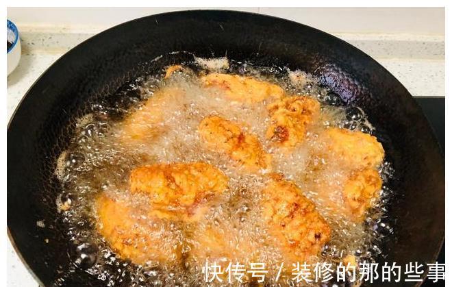 面包糠|炸鸡翅时，脆皮糊如何调制？牢记这3个小技巧，不放面包糠也酥脆