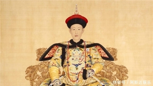 爱新觉罗|乾隆七世孙爱新觉罗·恒绍:至今留辫子,穿龙袍带百官祭祖引热议