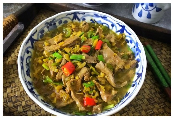 睡眠不好的人要多吃这菜,2分钟教你做,香辣开胃没腥味,超下饭