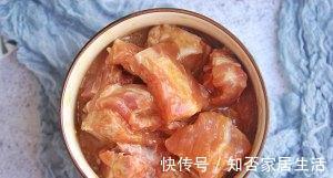 不能出门在家吃什么简单美味又营养？送您嫩滑又多汁的南瓜蒸排骨