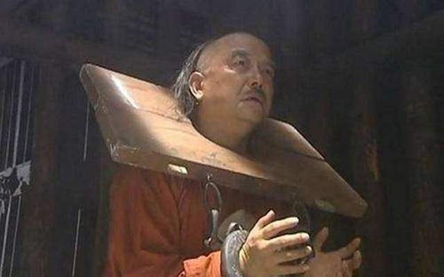 遗言|嘉庆帝不听乾隆遗言,将和珅抄家处死,15年后才明白自己糊涂