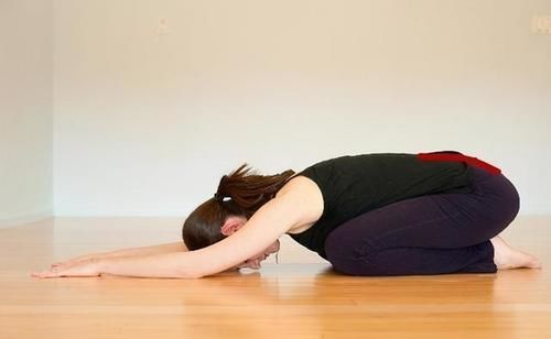 垫面|她坚持瑜伽5年,收获超美微胖身材,get4个动作,练同款身材