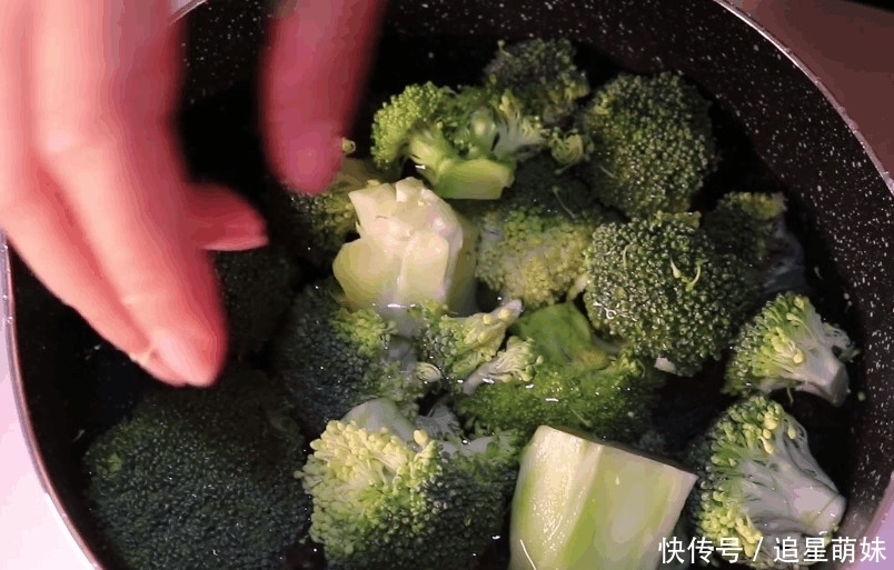 西兰花|吃西兰花之前这个步骤没做对,吃了也白吃,很多人都做错了!