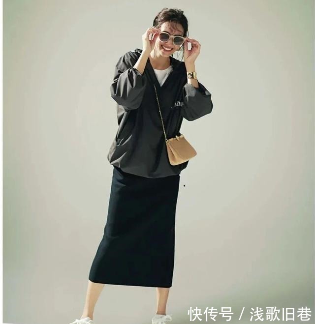 极简 日本主妇的中年“极简风”穿搭,凭什么穿出一身气质!