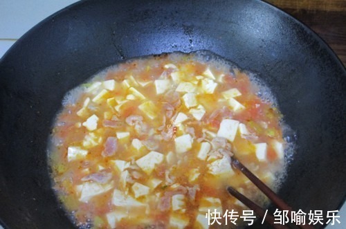 番茄和豆腐加点它,鲜美开胃,好吃的停不了,没开饭就光了