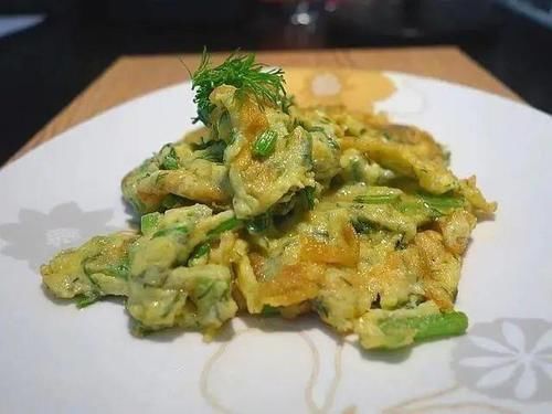 茴香苗|湿气重多吃这菜,三天两头吃,营养可口,湿气消失了,肝脏更健康