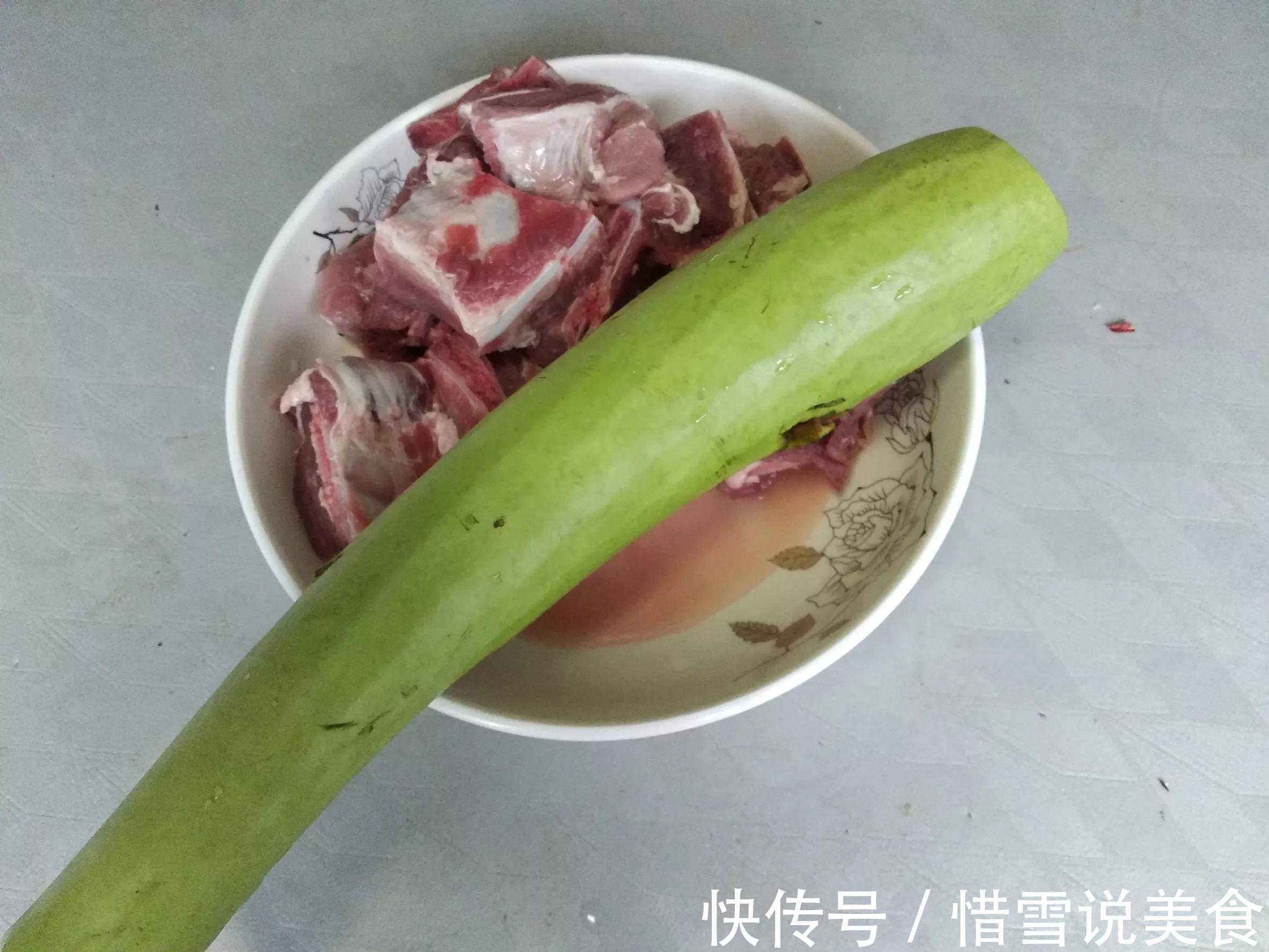 入秋后,要吃这菜得抓紧,跟骨头炖鲜嫩又营养,错过可要再等一年