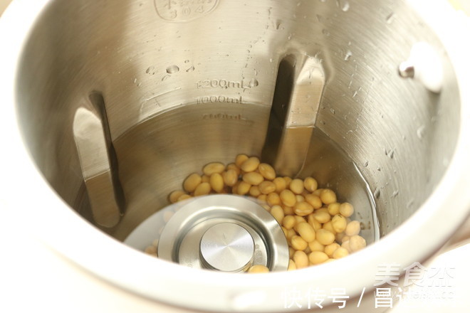 黄豆|自制豆腐脑，1把黄豆就“搞定”，几乎0失败，早餐来一碗真舒服