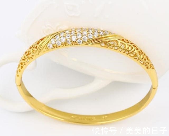 黄金手镯 选购黄金首饰时,尽量避免这些款式,柜姐别说不知道了!