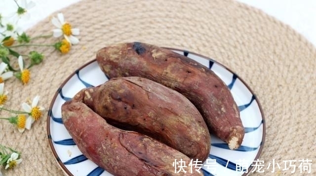 一滴水|想吃烤红薯不用买，用电饭锅就能做，不放一滴水，软糯香甜超好吃