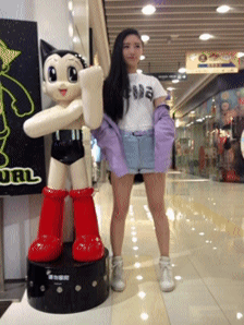 |搞笑GIF:弟妹平时对哥们管得挺严的