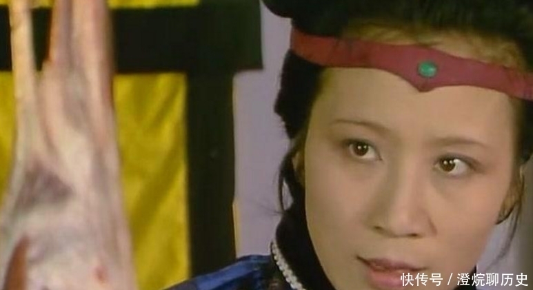 大观园里|红楼梦里,李纨虽然丧夫,却敢讽刺王熙凤,还敢不给贾政面子