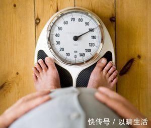 男人|男性衰老时,4个表现很”突出“,5物轮流吃,衰老会来得慢一些
