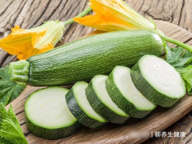 蕨菜|为什么医生建议,平时尽量少吃这6种蔬菜?了解一下,不会吃亏!