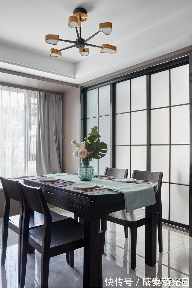 简约|越来越多人喜欢横厅，看完她家，发现不是一般的大气，简约又高级