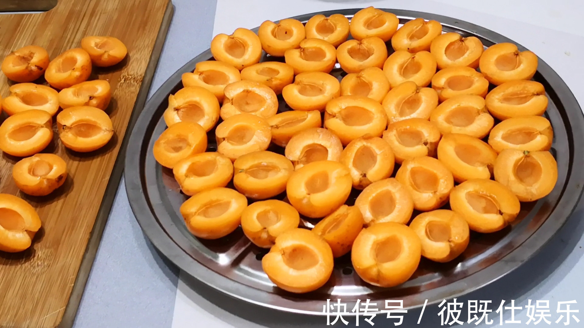 6月此果正当季,营养极高,才1元一斤,煮一煮存起来,好吃又方便