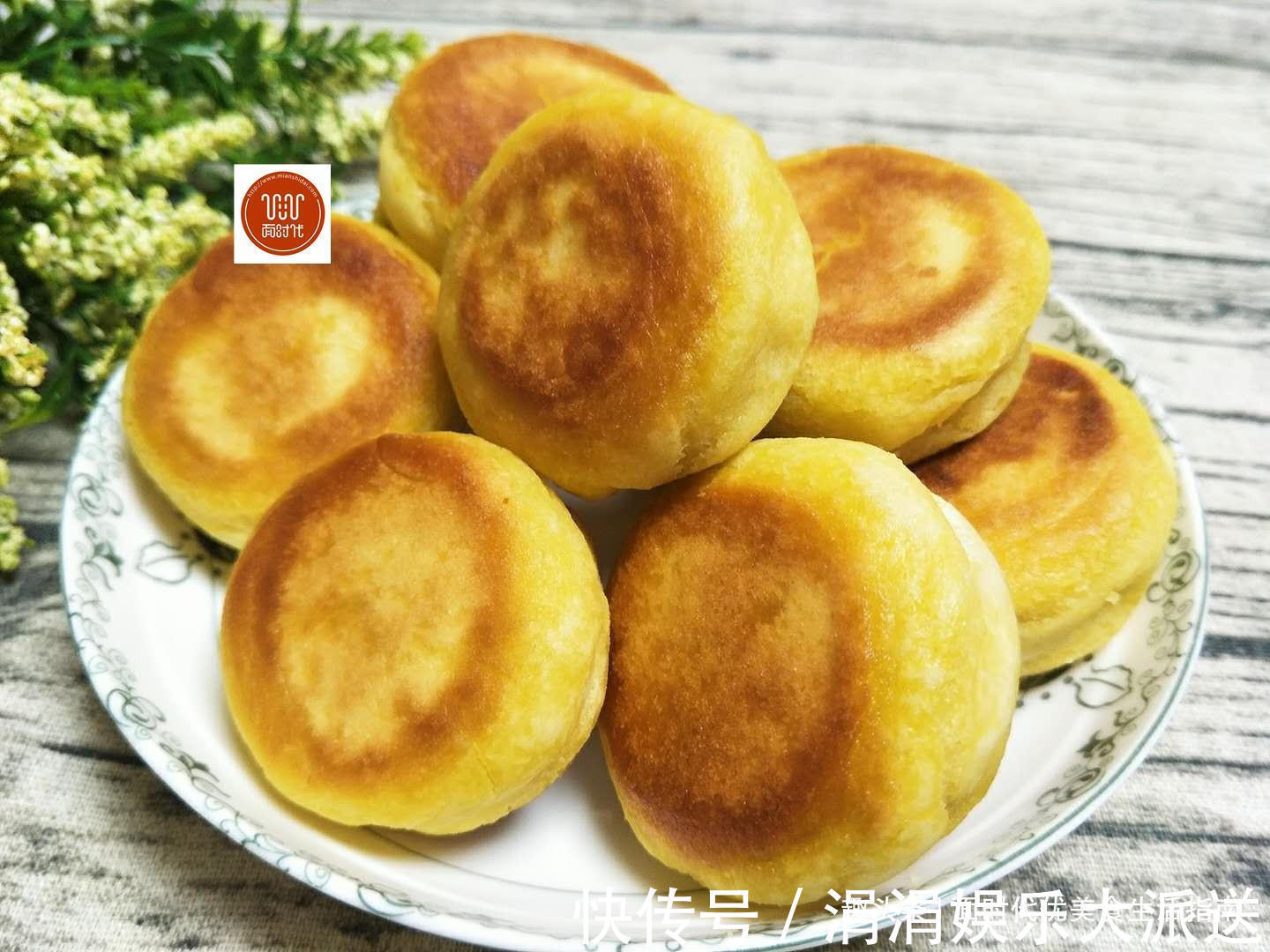 玉米饼，教你一招，比城里卖的蛋糕还要好吃，儿子一下吃了5个