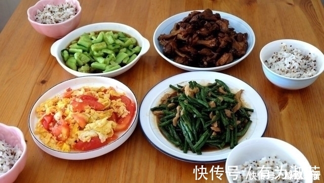 晒晒今天的午饭，30元做4道家常菜，清淡可口，比大鱼大肉受欢迎