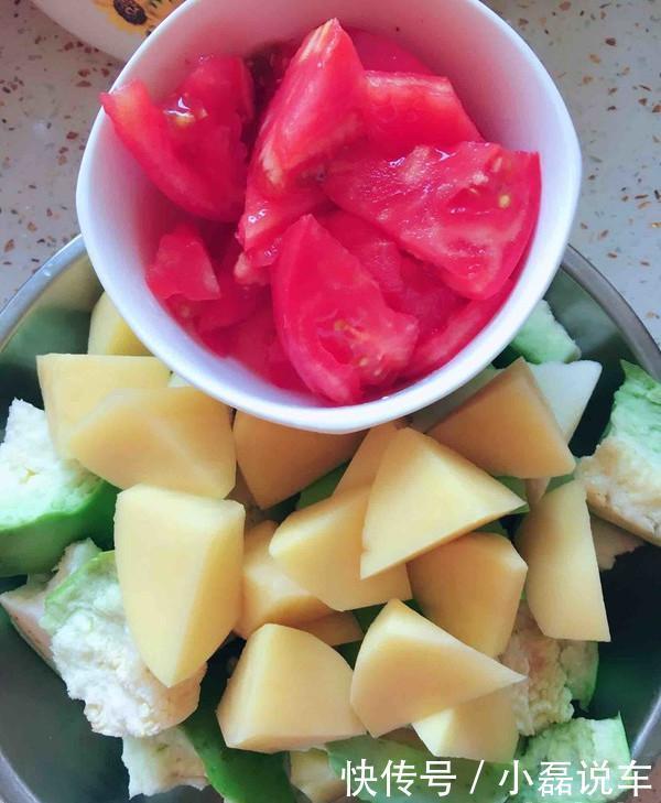 我家|土豆加茄子,学会这样做,再不想吃肉了,我家隔三岔五吃,比肉香