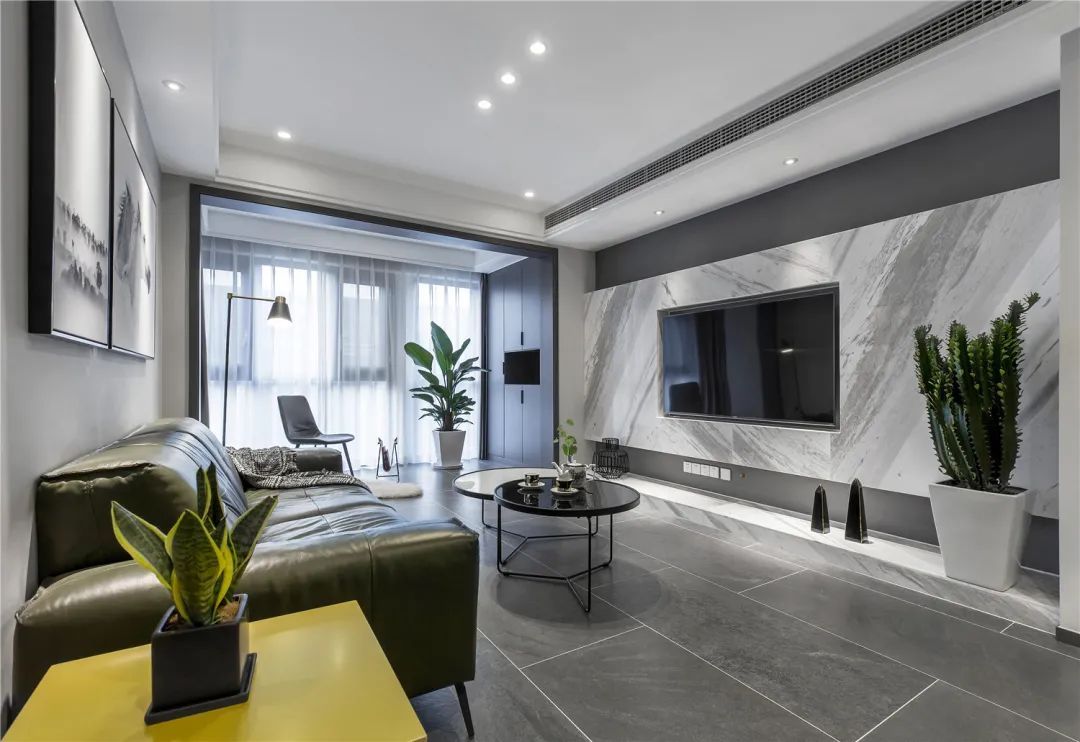 灰+绿植|103㎡现代简约，高级灰+绿植点缀，营造低调舒适的档次