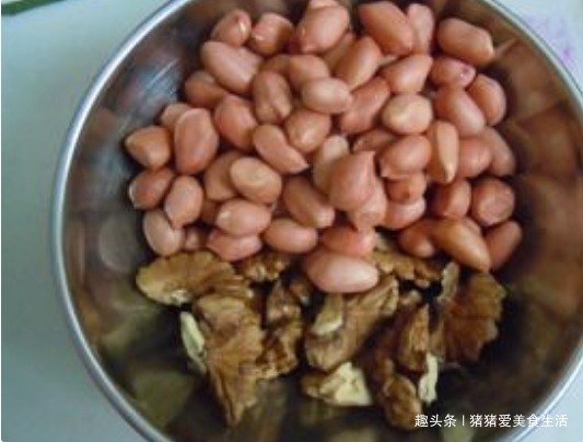 它比豆浆好喝，比牛奶营养，早餐来一杯，对大脑发育有好处