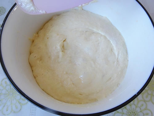  玉米面|孩子最爱的发糕，全程免手揉，蓬松暄软不粘牙，比面包还好吃！