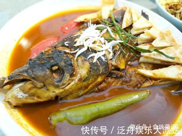 沂蒙炒鸡|老丈人办升学宴，我随礼一千元，看看他安排的这桌菜，值多少钱