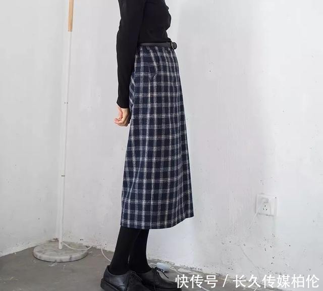  冬天|大衣+半身裙，羽绒服+半身裙，冬天这么穿气质又显瘦