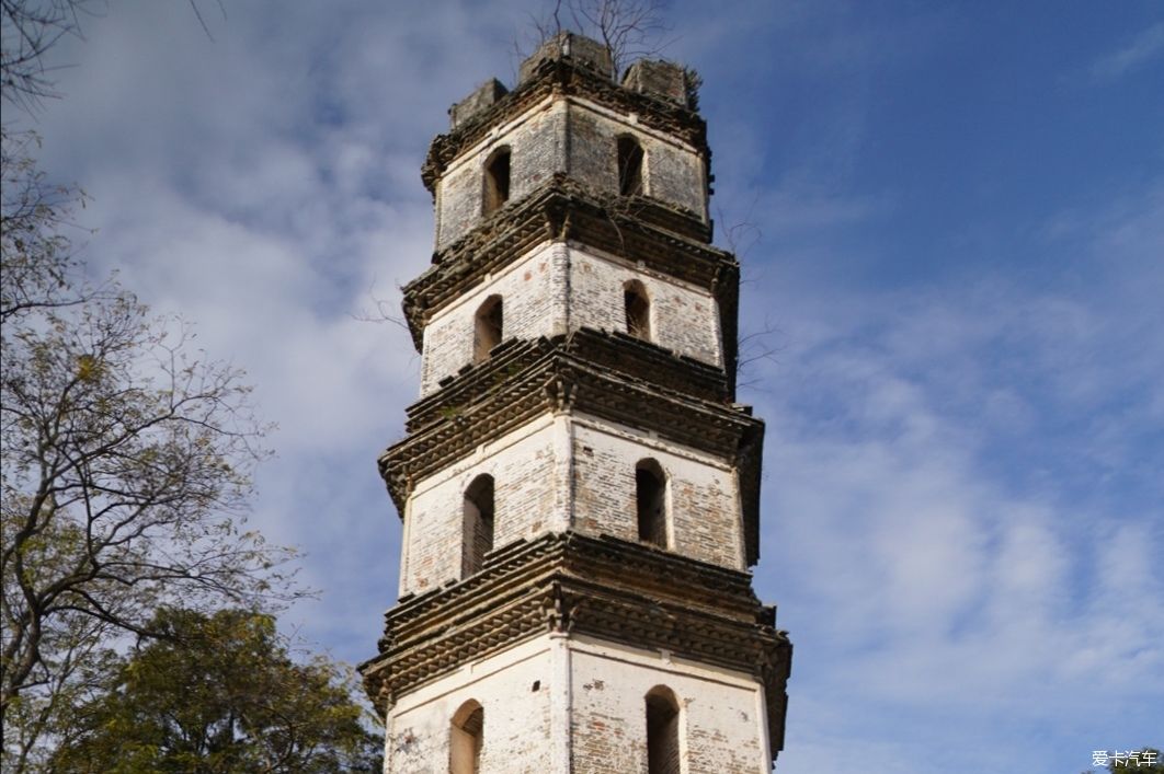 始兴有座无顶塔