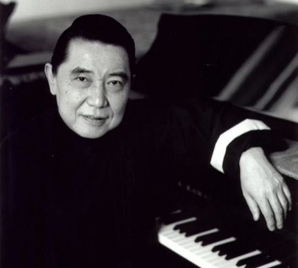 “钢琴诗人”傅聪去世,他从黑白琴键中“越狱”了