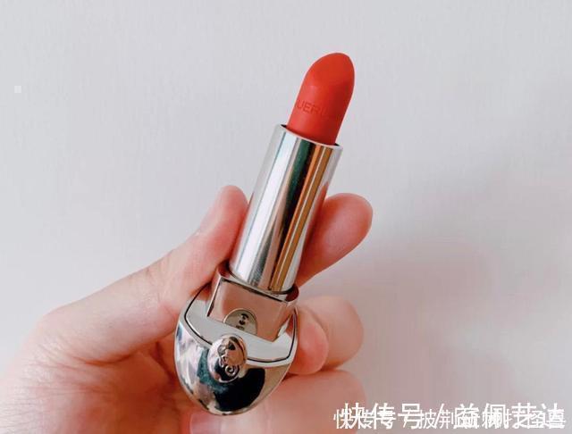 口红 娇兰最值得囤的几支口红,一不小心就成为绝版,那就赚大了!