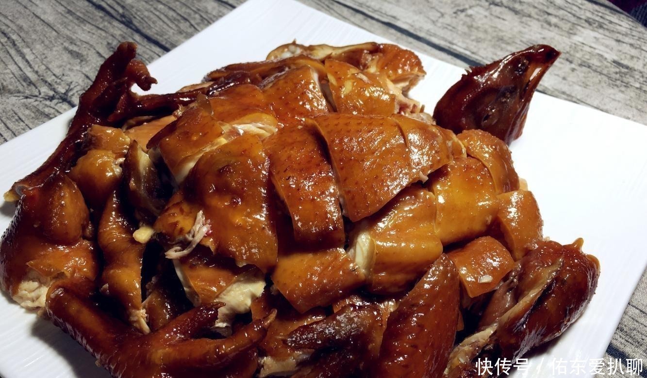 公公家里正做酱油鸡, 邻居闻到香味都跑我家问我酱油鸡的配方!