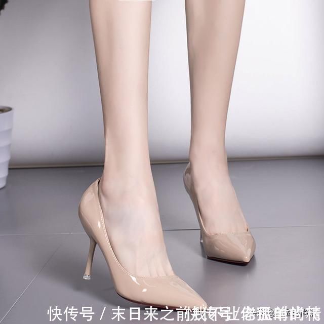 时尚 人气居高不下的尖头高跟鞋,比穿休闲鞋舒服,还显洋气有气质