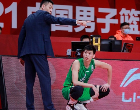 季后赛|朱荣振被杨鸣弃用?辽宁男篮正式回应,为季后赛做准备
