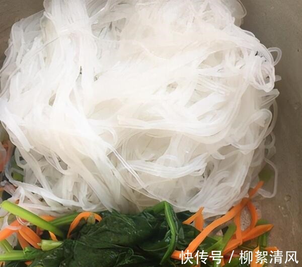 鸡蛋饼|素拌三丝的做法！