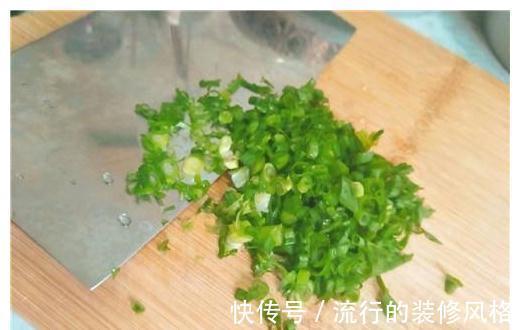 喷香|它和鸡蛋是一对，买2块钱能吃几顿，出锅喷香，孩子能吃2大碗饭