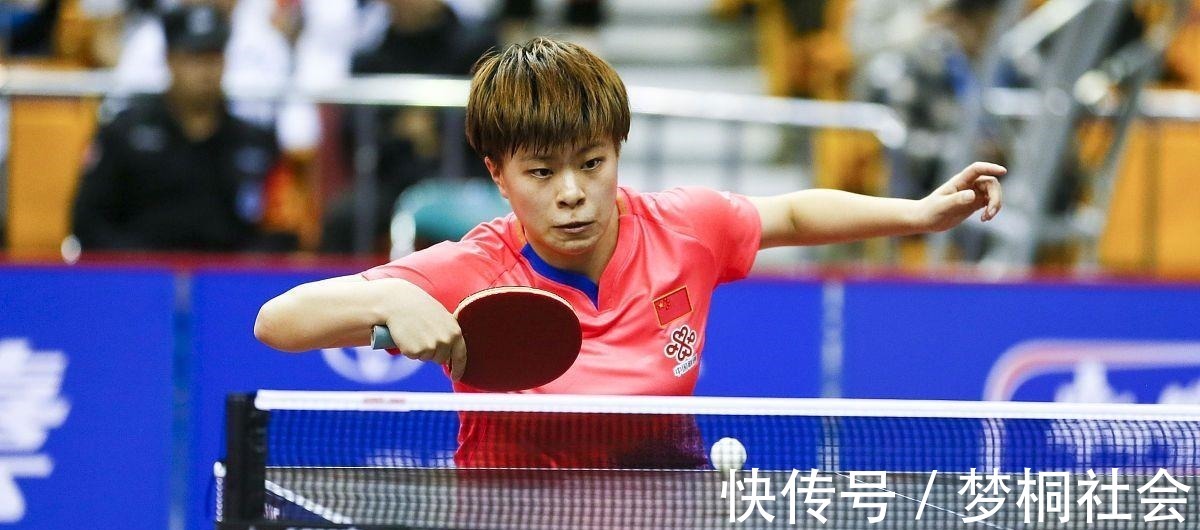 孙颖莎|强强对话!孙颖莎3-0王艺迪,世界第二展现大心脏,球迷心疼她