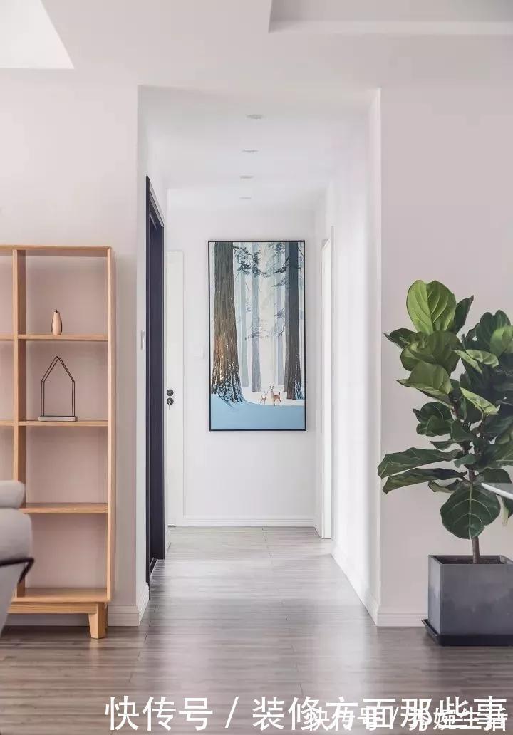 搭配|128平简约风,木色的浴室柜给卫生间增添一丝温度